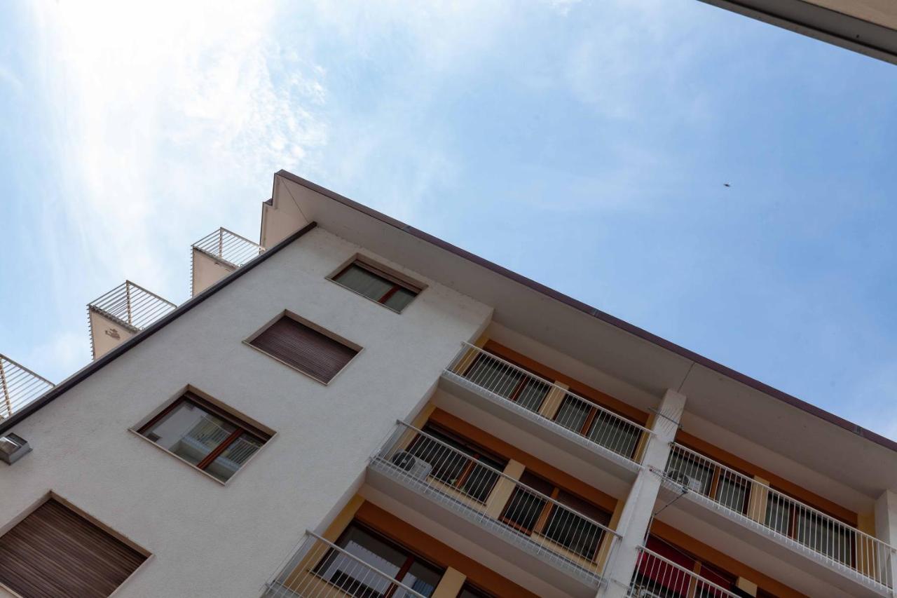 Апартаменты Attico Panoramico In Centro - Civetta Беллуно Экстерьер фото